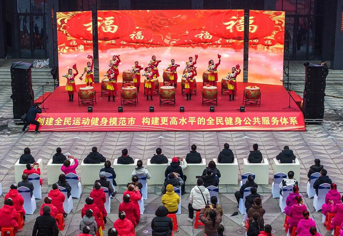 連進兩球